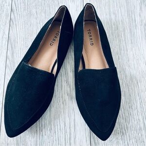 Torrid Loafer Flat Women Size 9.5 WW Suede Style Pointed Toe Black